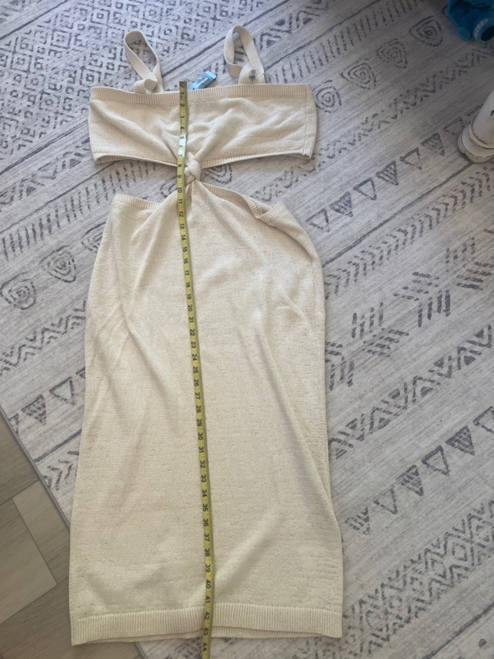 Express Cream Open-Back Knitted Maxi Dress - Picture 6 of 7